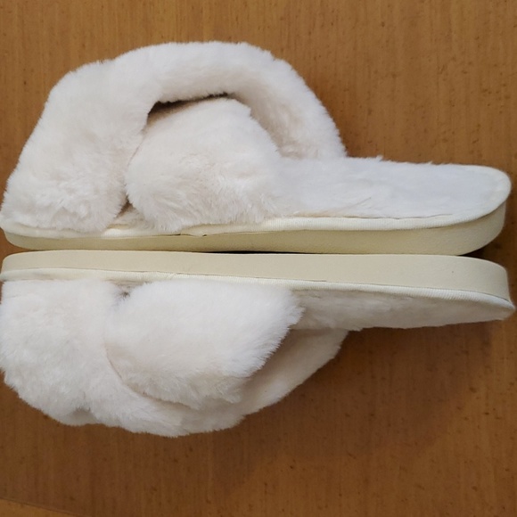 Bride Slippers - Picture 5 of 10